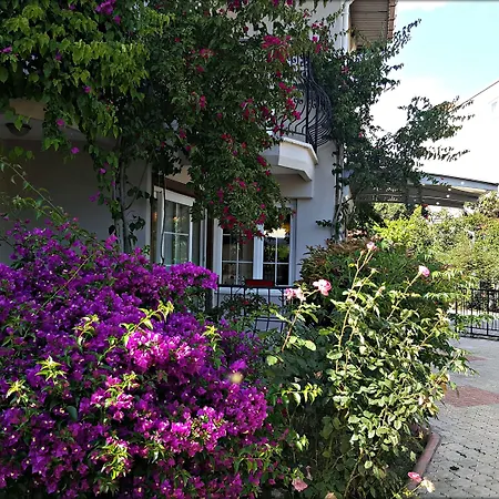Eon Boutique Hotel