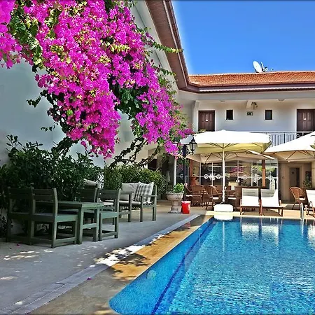 Eon Boutique Hotel 4*