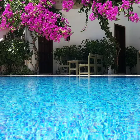 فندق Eon Boutique 4*